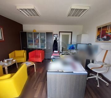 Kozala, etaža kuće sa 2 balkona i pogledom na more + apartman, paking - cover