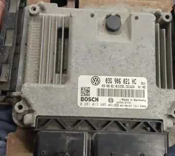 VW GOLF 5 1.9TDI 2006 KOMPJUTER MOTORA - cover