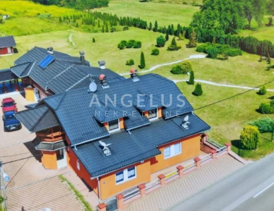 Sisak, Gornji Hrastovac – kuće 620 m2 na imanju 37.400 m2 - cover