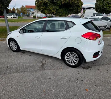 Kia Ceed 1.6 CRDI..2016g..Euro 6..servisna..Reg do 06/26..6 brzina - cover