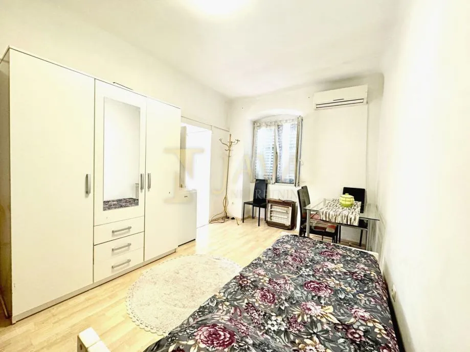 Najam Belveder (iznajmljivanje) - cover