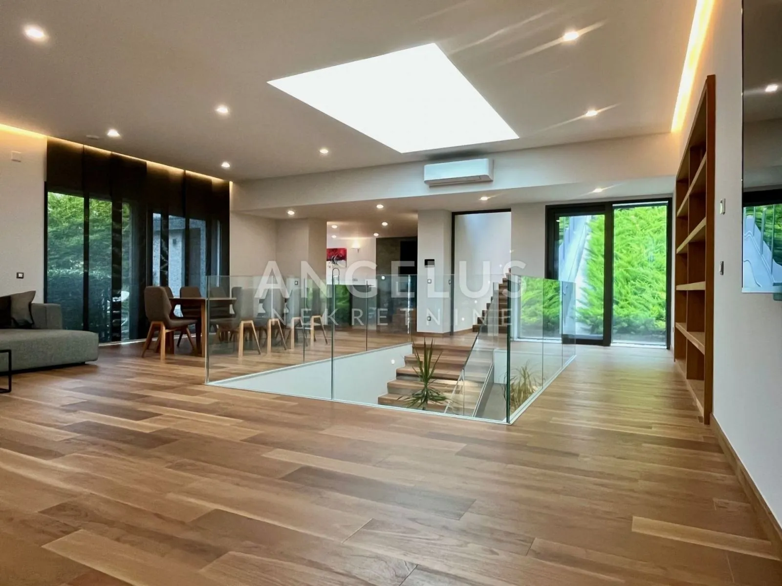 Zagreb, Gračani - Luksuzna moderna vila 440m2 s bazenom - cover