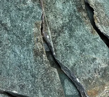 Lomljeni kamen Azuro - cover