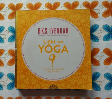 BKS Iyengar - Light on Yoga - cover