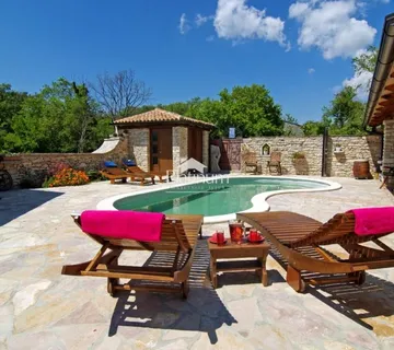 Istra, Barban okolica, autohtona kamena kuća s bazenom (prodaja) - cover