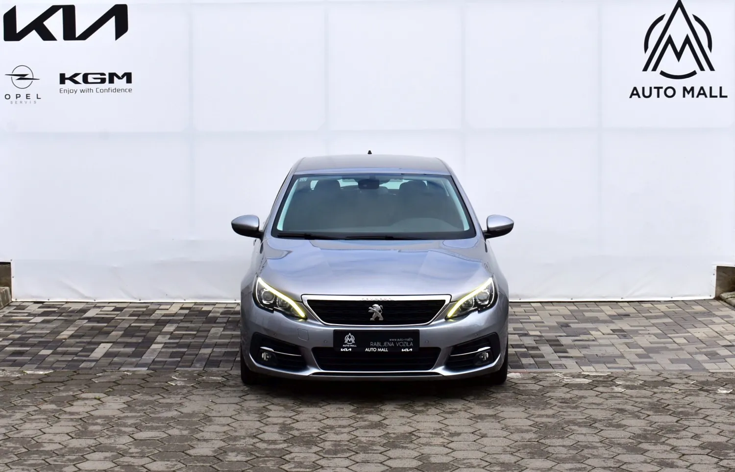 Peugeot 308 1.5 BlueHDi - cover