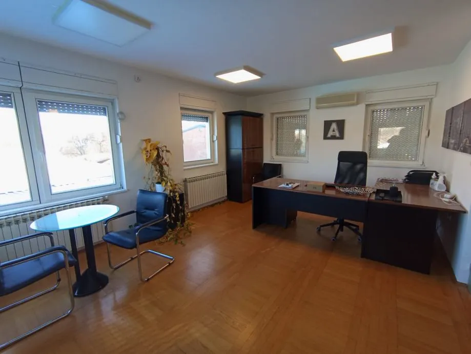 Poslovni prostor: Zagreb (Kruge), 64 m2 (iznajmljivanje) - cover