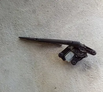 Citroen C3 zadnji motor brisaca 2016 god - cover