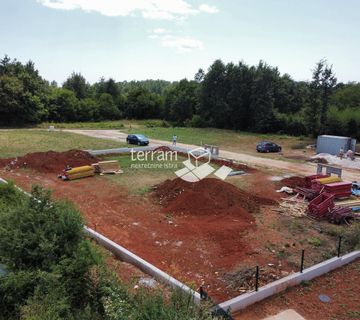 Istra, Barban, građevinsko zemljište s građevinskom dozvolom za duplex kuću, #prodaja - cover