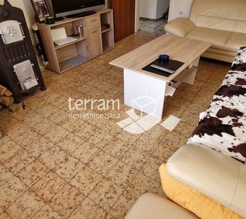 Istra, Pula, Nova Veruda, samostojeća kuća 250m2 s pogledom na more, prodaja - cover