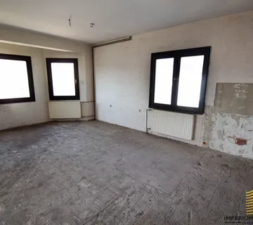 Kuća: Sveti Ivan Zelina 387 m2 (prodaja), Prilika za investiciju! - Donja Zelina, Sveti Ivan Zelina