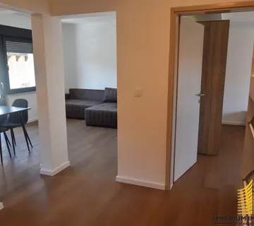 Maksimir(Bukovac)- Novouređen trosobni stan s parkingom, PRVI NAJAM - Zagreb