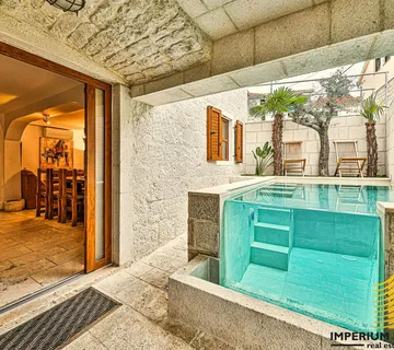 Kuća:, Kuća, Okrug Gornji, 120 m2 - Okrug Gornji, Okrug