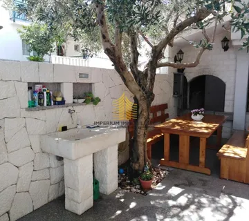 Kuća, Prodaja, Arbanija, 420m2, Samostojeća - cover