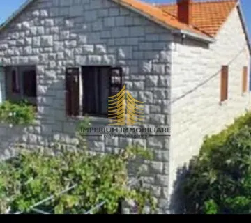 Stan, Prodaja, Postira, 82m2, 3,5-sobni (3S+DB) - cover