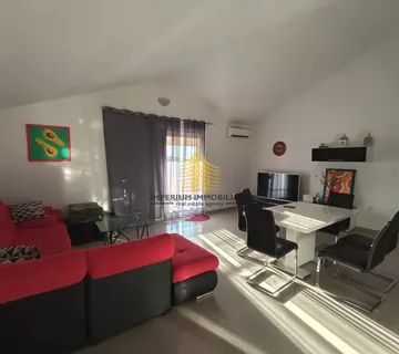 Stan, Prodaja, Okrug, Okrug Donji, 110m2, 3,5-sobni (3S+DB) - cover