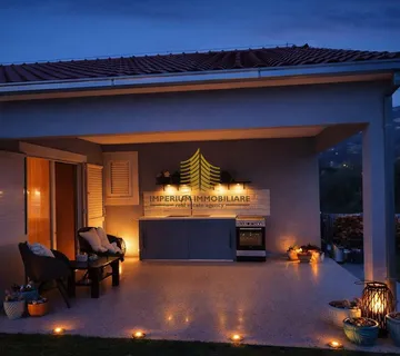 Kuća, Prodaja, Kaštel Novi, 146m2, Samostojeća - cover