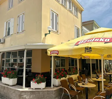 Rab: Ugostiteljski objekti: 69m2 + 55m2 terasa - cover