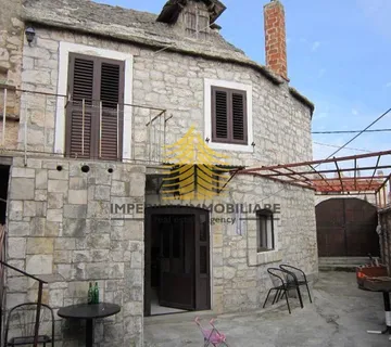 Kuća, Prodaja, Šolta, Grohote, 60m2, U nizu - cover