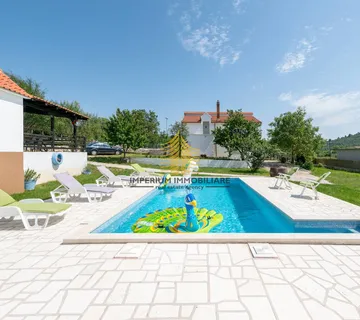 Kuća, Najam, Prgomet, 240m2, Samostojeća - cover