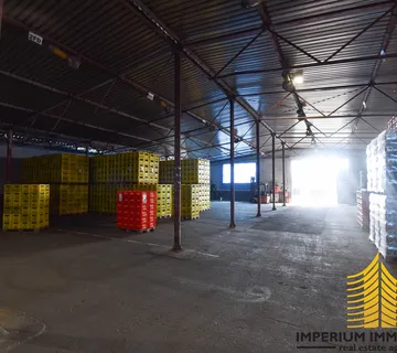 Poslovni prostor: Žitnjak, Hala - Skladište 1500 m2 (zakup) - Zagreb