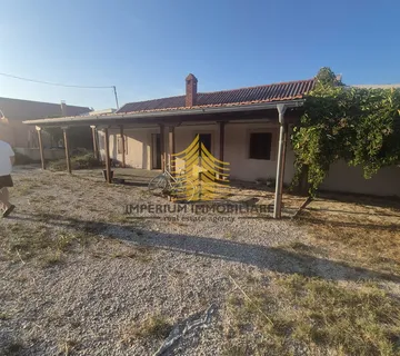 Kuća, Prodaja, Ražanac, 60m2, Samostojeća - cover
