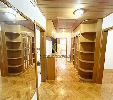Kuća, Prodaja, Donji Grad, Donji grad, 570m2, Samostojeća - cover