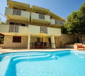 Kuća, Prodaja, Supetar, 200m2, Samostojeća - cover