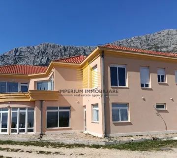 Kuća, Najam, Kaštel Sućurac, 4427m2, Samostojeća - cover