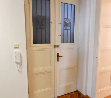 Stan/ Poslovni prostor u centru grada Zagreba , 130m2 , Iznajmljivanje