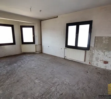 Kuća: Sveti Ivan Zelina 387 m2 (prodaja), Prilika za investiciju! - Donja Zelina, Sveti Ivan Zelina