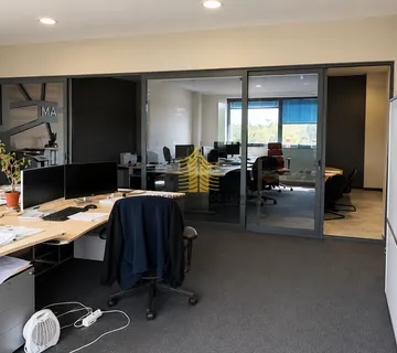 Poslovni prostor, Najam, Donja Dubrava, Resnički gaj, 150m2, Ured - Zagreb