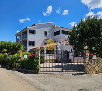 Kuća, Prodaja, Marina, 470m2, Samostojeća - Ljubljeva, Marina