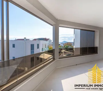 Luksuzan apartman - Prodaja, Vodice, 136 m2, terasa Šibensko-Kninska