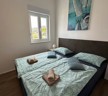 Prekrasan stan : Čiovo, Mastrinka - pogled, krovna terasa - Kaštel Kambelovac, Kaštela