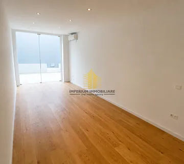 Poslovni prostor, Najam, Biograd na Moru, 27m2, Ured
