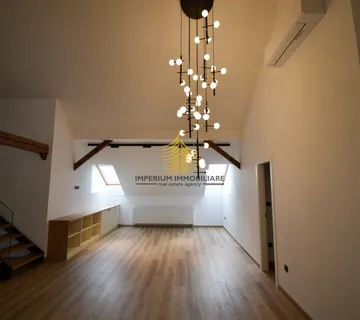 Najam/Zakup: Poslovni prostor: Ilica, 200m2 + galerija, parking - Zagreb