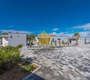 Nekretnine za odmor, Prodaja, Vir, 1000m2, Apartman - cover