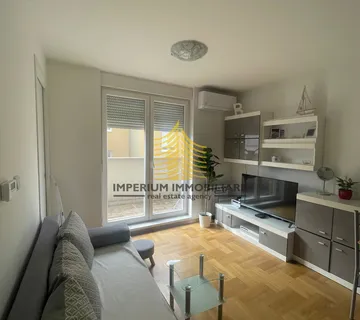Stan, Najam, Novi Zagreb - Istok, Sloboština, 35m2, 1,5-sobni (1S+DB) - cover
