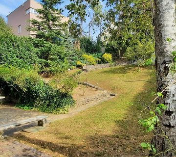 Zagreb - Centar , Predivna vila okružena zelenim vrtom ,300m2 ,Prodaja - cover