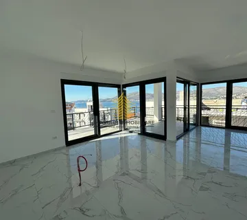 Stan, Prodaja, Okrug, Okrug Gornji, 110m2, 4,5-sobni (4S+DB) - cover