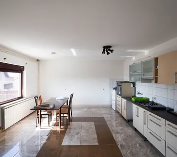 Cerje, najam, 200m2 - Zagreb