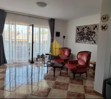Kuća, Prodaja, Pula, Valmade, 556m2, Samostojeća