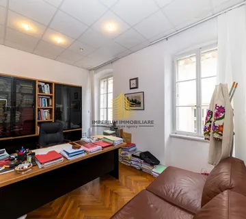 Poslovni prostor, Najam, Zadar, Poluotok (centar), 33.74m2, Ured
