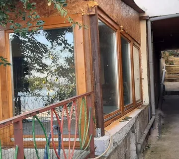 Kuća na jezeru, 134 m2, Slivno, Mala Neretva, Vez za brod, Parking - Mihalj, Slivno