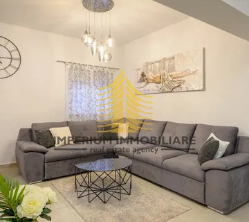 Stan, Prodaja, Kaštel Novi, 90.36m2, 2,5-sobni (2S+DB) - cover