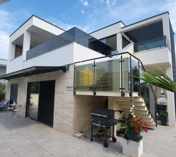 Kuća, Prodaja, Vir, 200m2, Samostojeća - cover