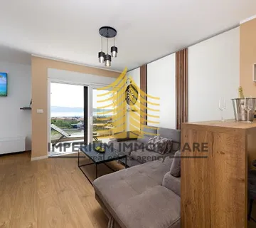 Kuća, Najam, Kaštel Sućurac, 70m2, Samostojeća - Kaštel Sućurac, Kaštela