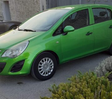 Opel Corsa - cover