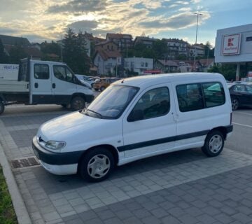 PEUGEOT Partner 1,9d - cover